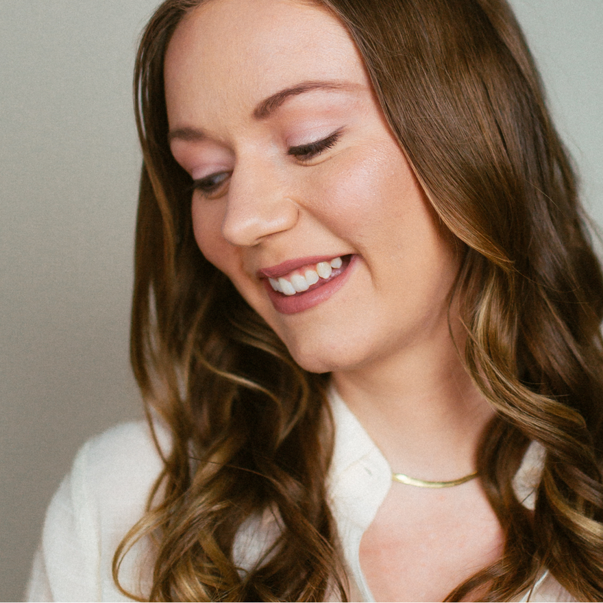 lipstick on your eyes never looked this fancy!