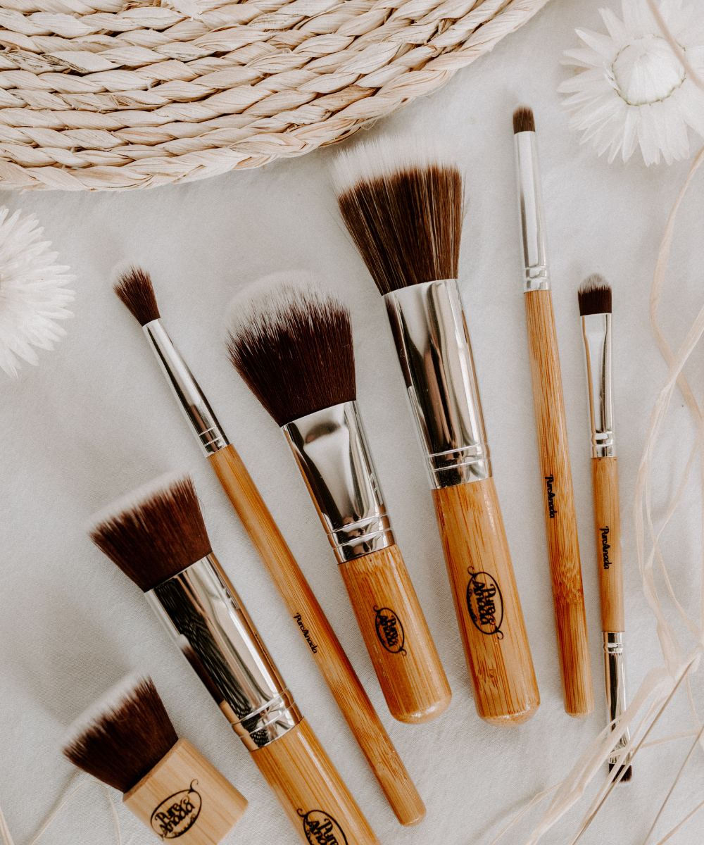Makeup brush set with foundation outlet brush