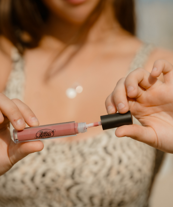 Exquisite Natural Matte Lip Gloss - Plum