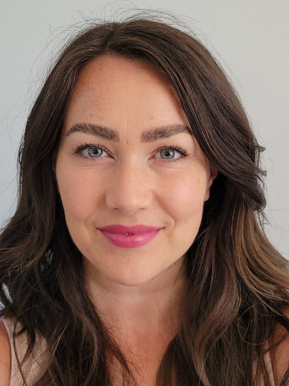 Velvet Lipstick │ 6 Shades