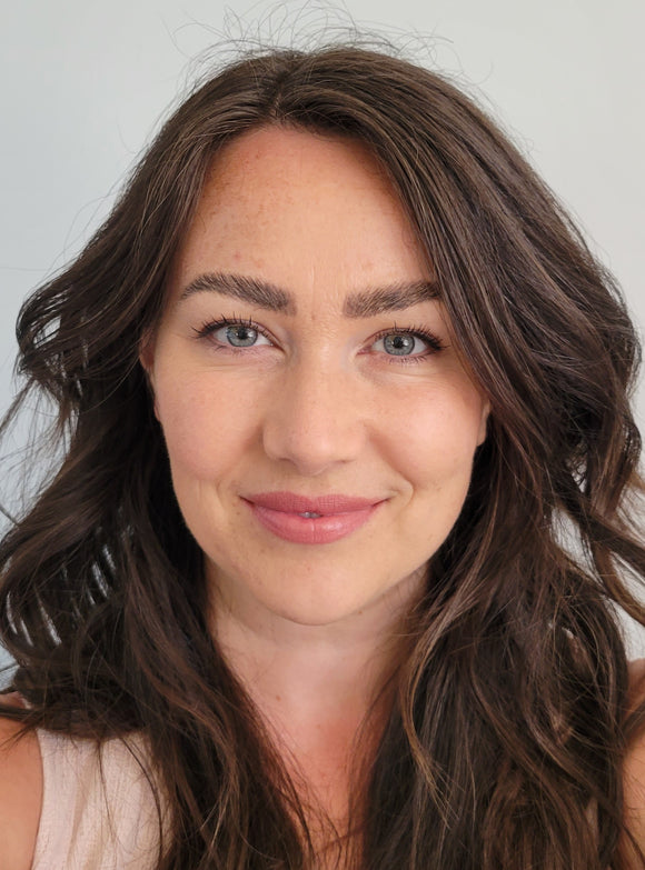 Velvet Lipstick │ 6 Shades