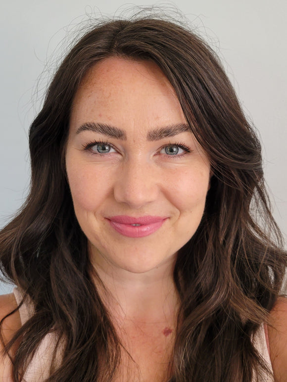 Velvet Lipstick │ 6 Shades