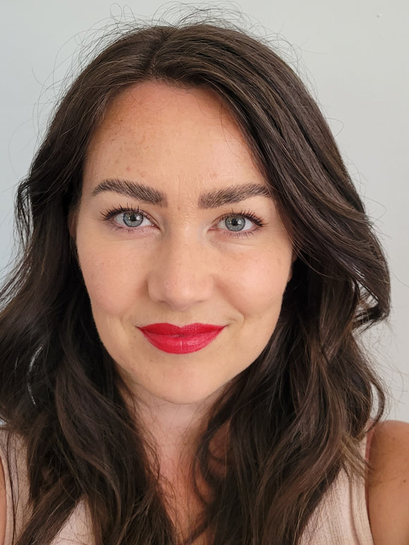 Velvet Lipstick │ 6 Shades